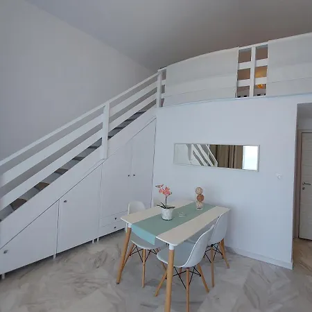 公寓 Nefeli Seaside Elegant Near The *