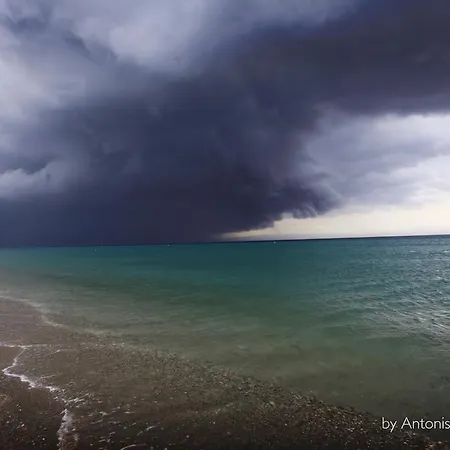 Nefeli Seaside * Polychrono