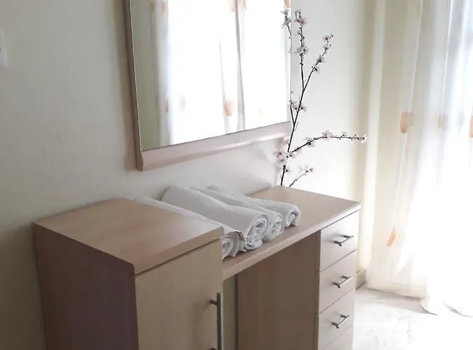 Nefeli Seaside Apartment Elegant Stay Near The Beach דירה