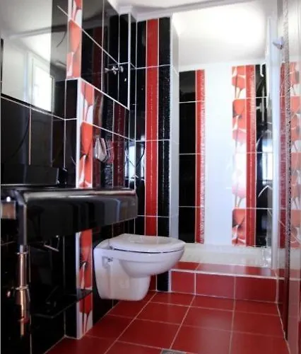 Nefeli Seaside Apartment Elegant Stay Near The Beach דירה פוליכרונו