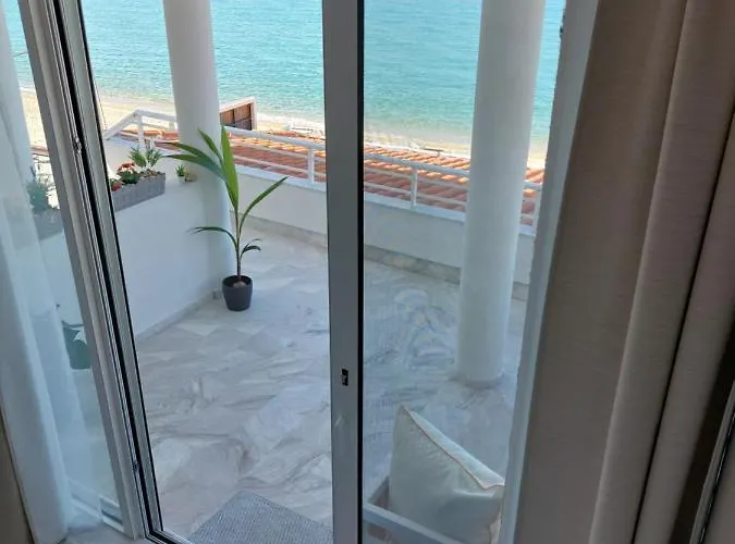 Nefeli Seaside Apartment Elegant Stay Near The Beach