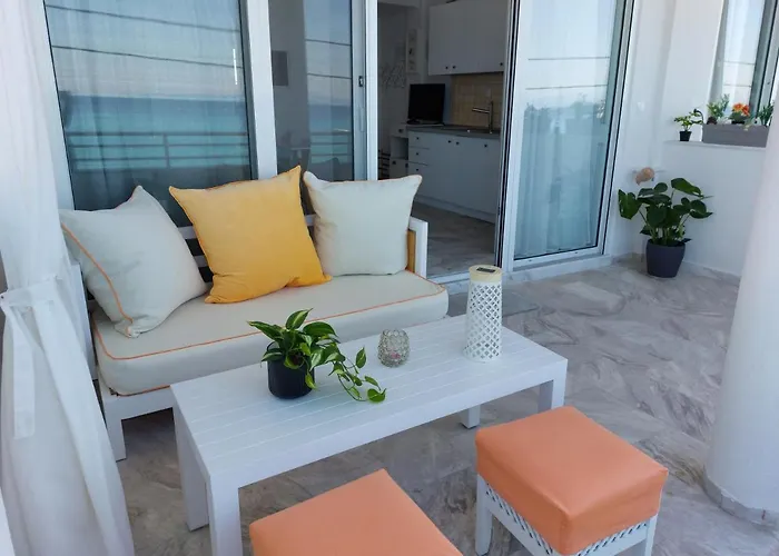 Nefeli Seaside Elegant Near The 아파트