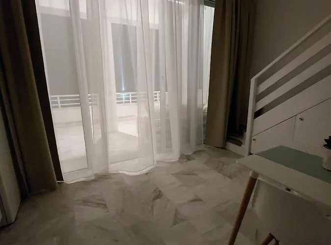 Nefeli Seaside Apartment Elegant Stay Near The Beach *