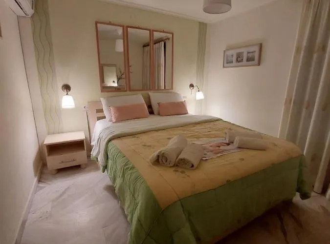 Nefeli Seaside Elegant Near The 아파트