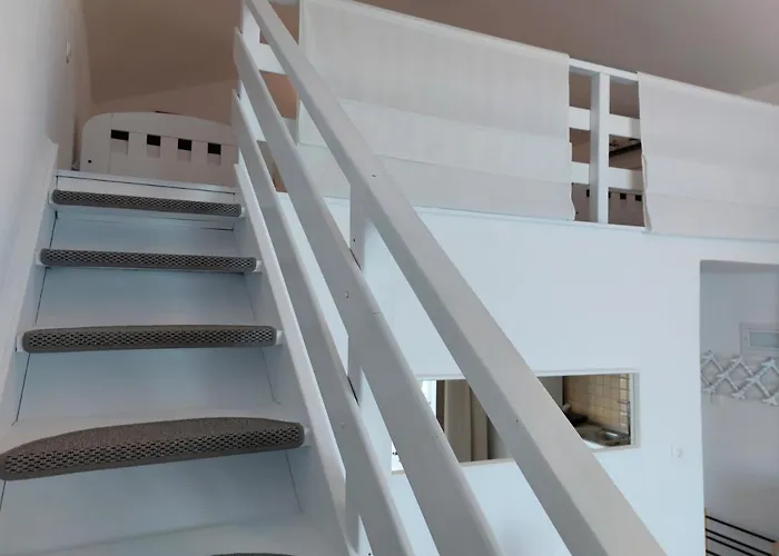 Nefeli Seaside Apartment Elegant Stay Near The Beach דירה פוליכרונו