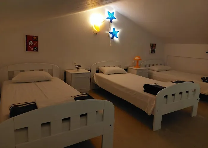 Nefeli Seaside Apartment Elegant Stay Near The Beach * פוליכרונו