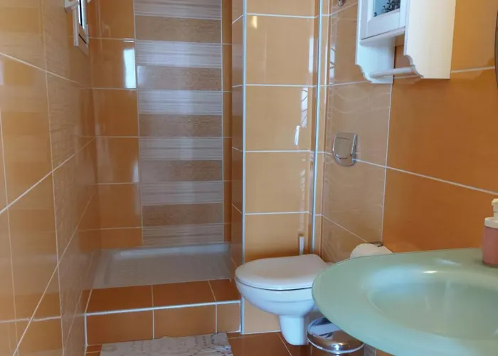 Nefeli Seaside Apartment Elegant Stay Near The Beach דירה פוליכרונו