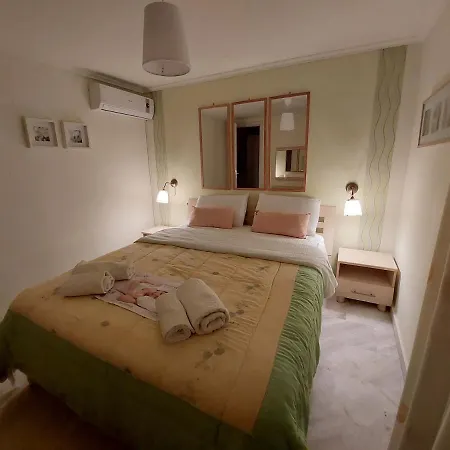 Nefeli Seaside * Polychrono