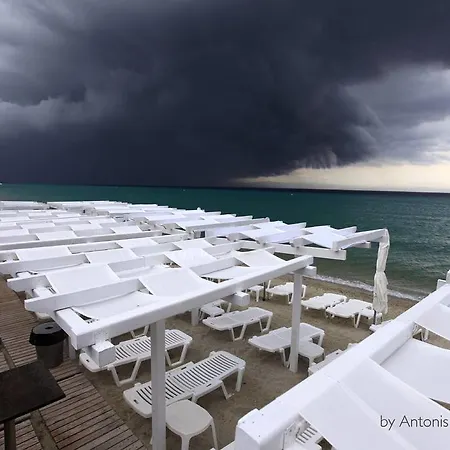 Nefeli Seaside